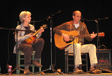 Toni and Steve Roberts performing at Palace Theater, Crossville